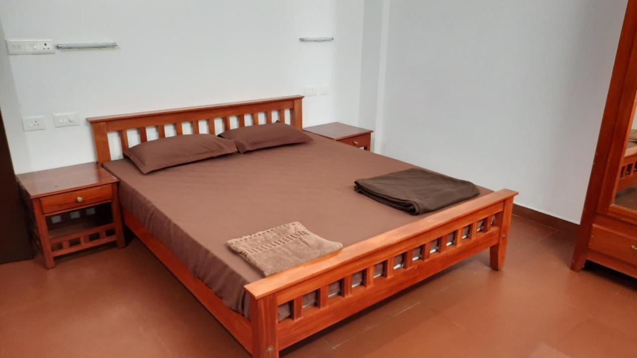 Poovar Sea View Rooms And Boating Family & Couple Only Buitenkant foto