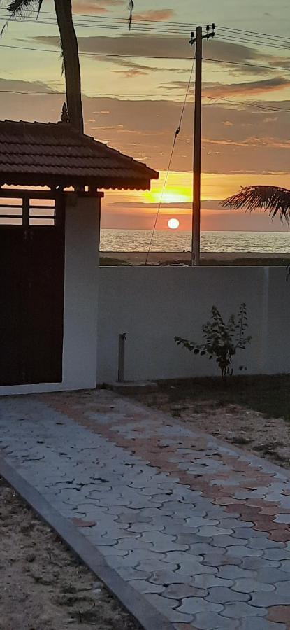 Poovar Sea View Rooms And Boating Family & Couple Only Buitenkant foto