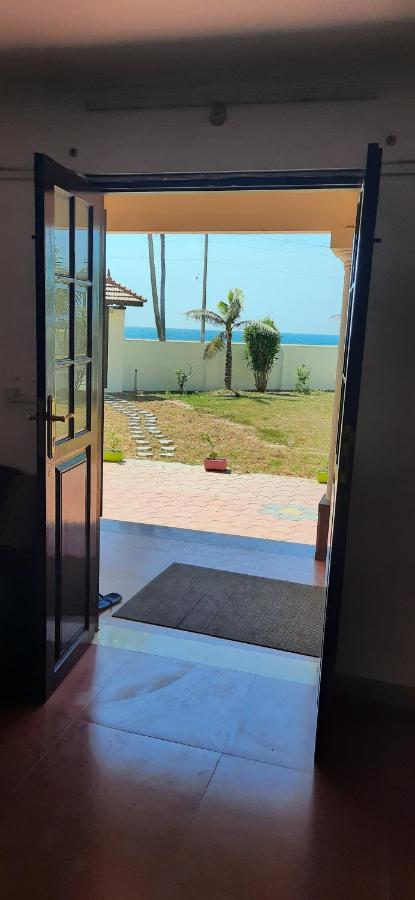 Poovar Sea View Rooms And Boating Family & Couple Only Buitenkant foto