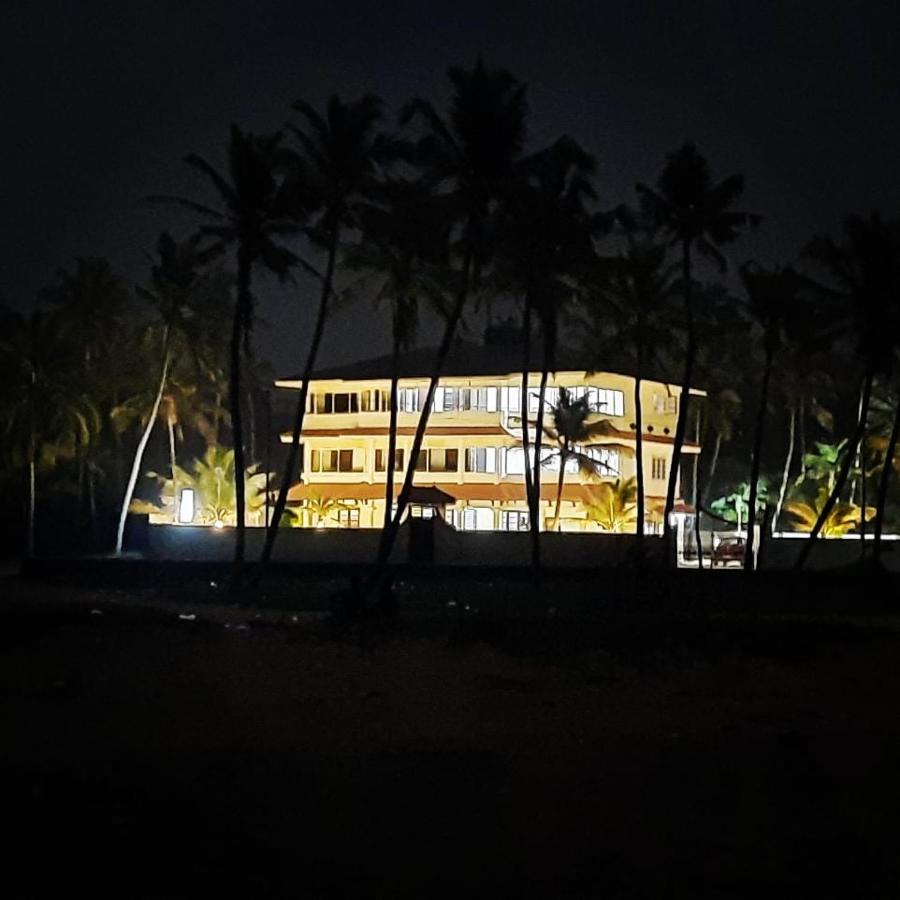 Poovar Sea View Rooms And Boating Family & Couple Only Buitenkant foto