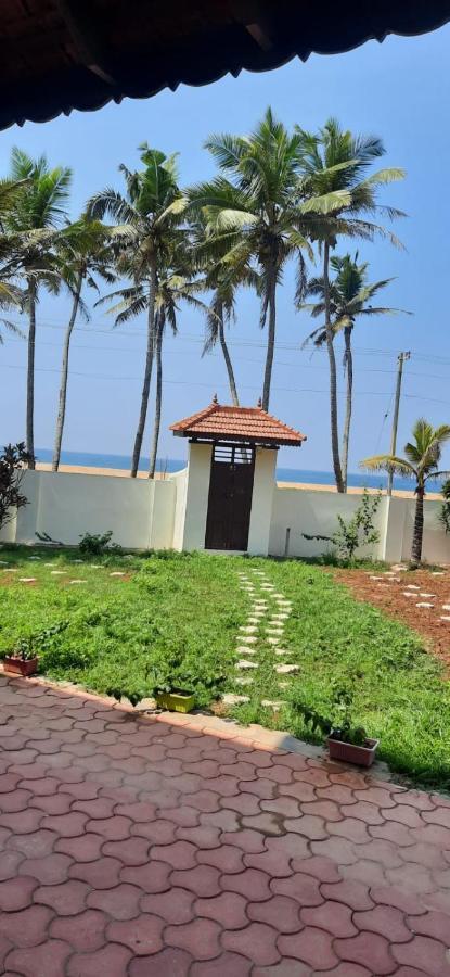Poovar Sea View Rooms And Boating Family & Couple Only Buitenkant foto